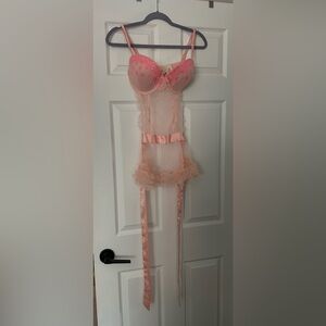 NWT Vintage 2012 Victoria’s Secret Lingerie Bra Skirt Size 36D